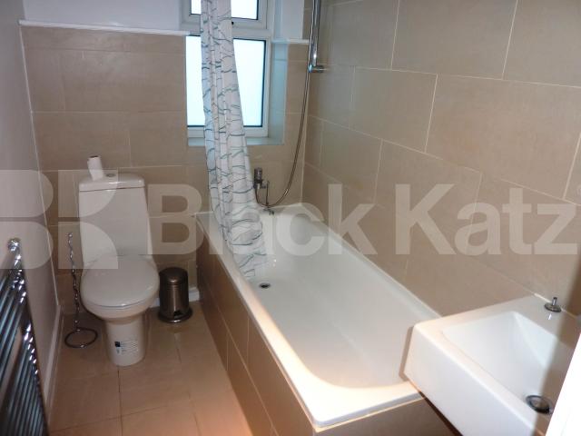 			NEW INSTRUCTION!, 1 Bedroom, 1 bath, 1 reception Flat			 Royal College Street, CAMDEN